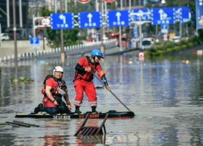 سیل شدید در چین؛ واژگونی یک اتوبوس در رودخانه و آوارگی 120 هزار نفر