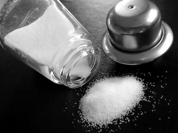 با کاهش این 15 ماده غذایی مصرف نمک را کم کنید