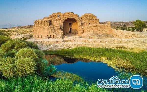 کاخ اردشیر بابکان یکی از جاهای دیدنی استان فارس به شمار می رود